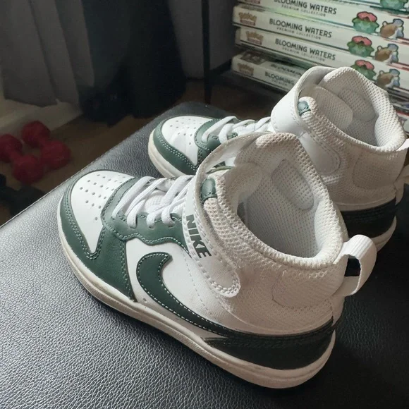 Kids Nike Court Borough Mid 2- Green and White - Picture 6 of 10